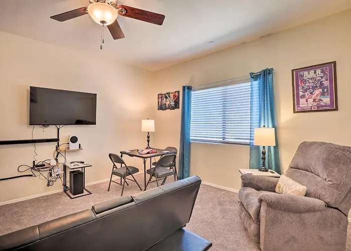 Holiday home Modern Tucson W/ Patio + Saltwater Pool! *