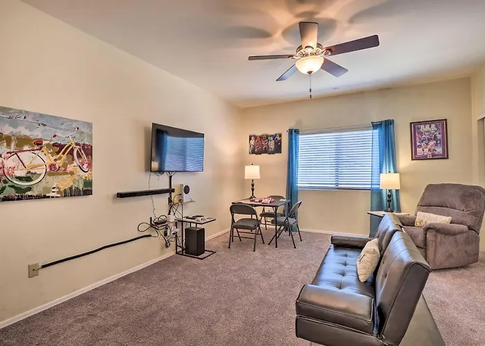 Modern Tucson W/ Patio + Saltwater Pool! Holiday home Avra