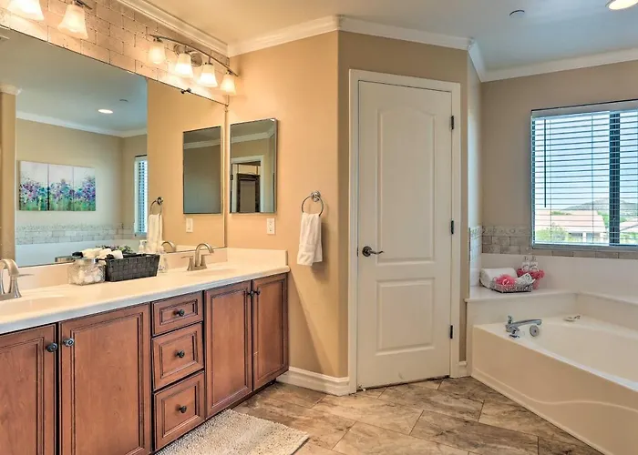 Modern Tucson W/ Patio + Saltwater Pool!