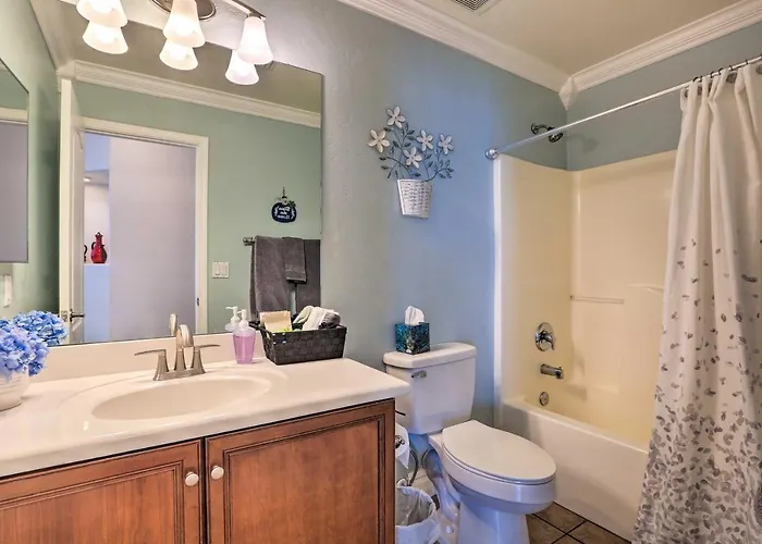 Modern Tucson W/ Patio + Saltwater Pool! Avra