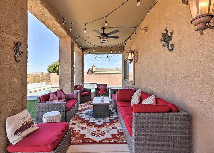 Modern Tucson W/ Patio + Saltwater Pool! Holiday home Avra