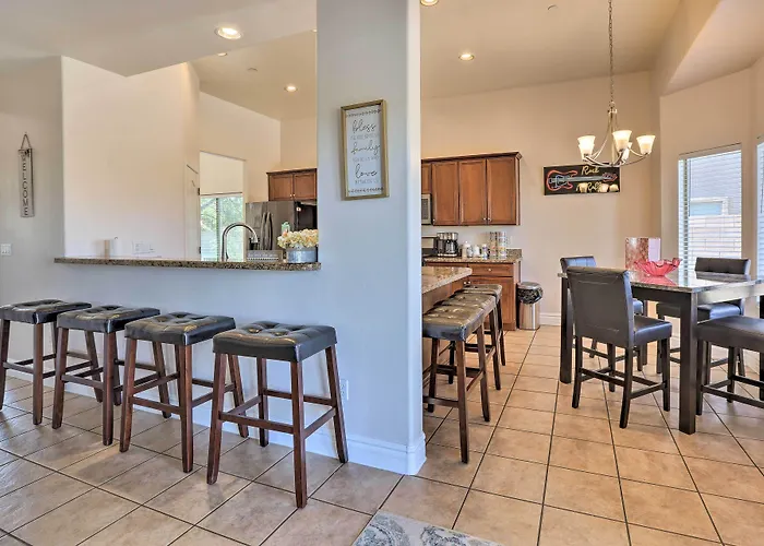 Holiday home Modern Tucson W/ Patio + Saltwater Pool! *