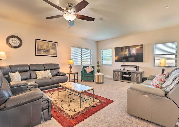Modern Tucson W/ Patio + Saltwater Pool! Avra